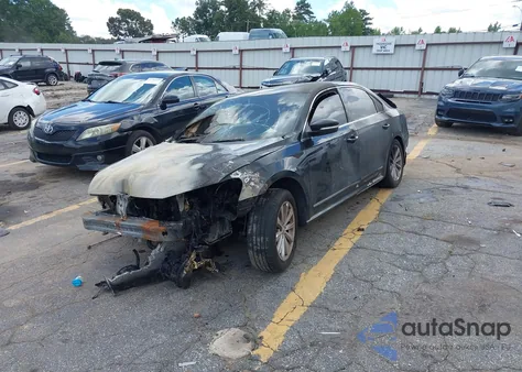 2013 Volkswagen Passat 2.5L Sel z USA, uszkodzony, nr VIN 1VWCH7A34DC086549